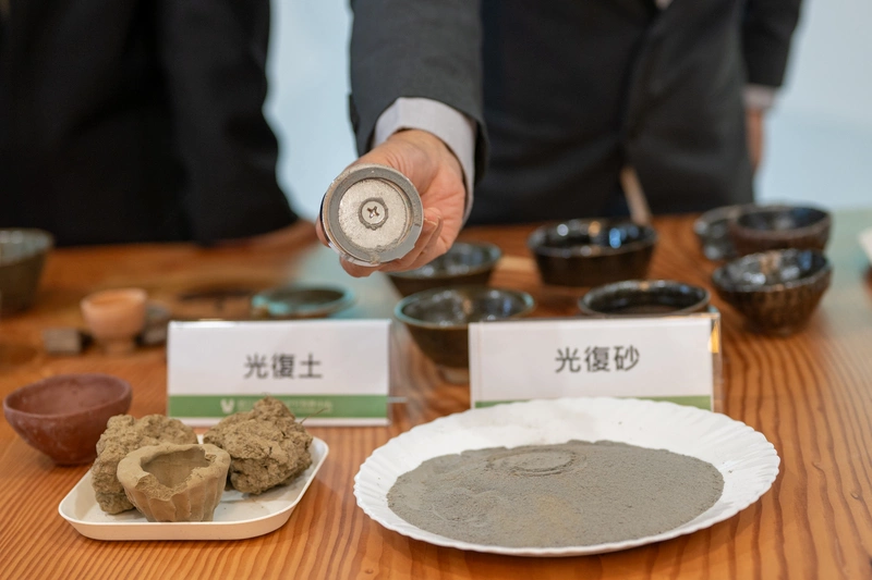 花蓮光復鄉馬太鞍溪黑泥　可被磁鐵吸附