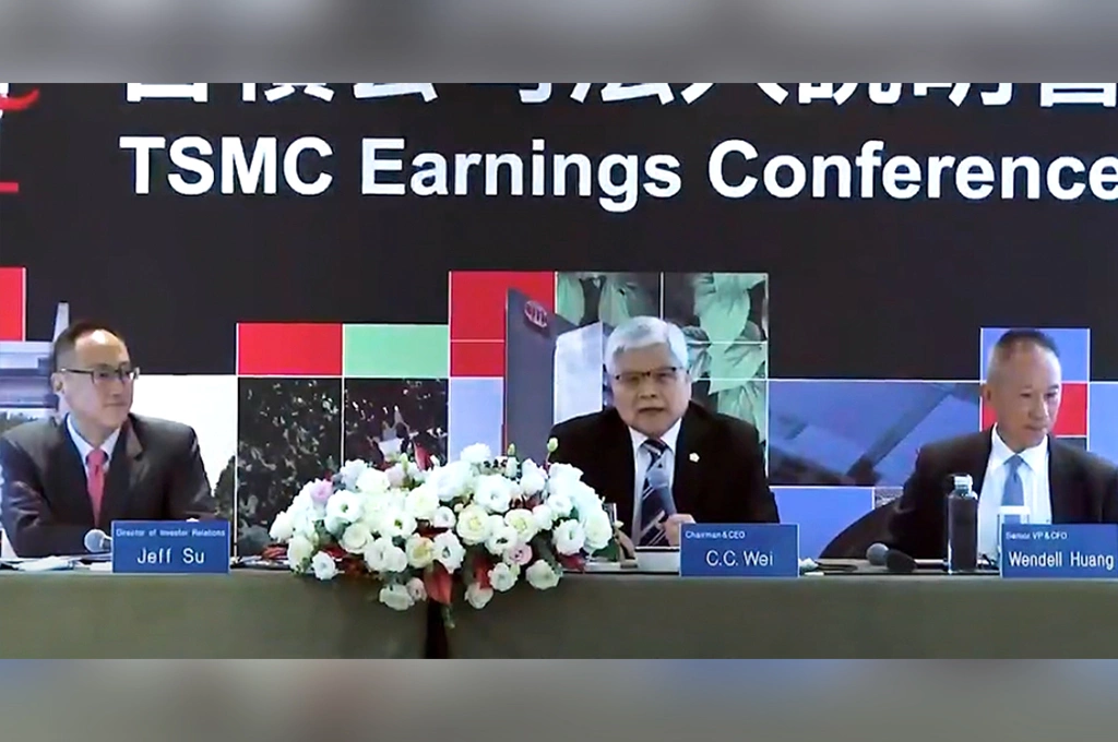 台積電30年來競爭中成長「沒在怕！」…魏哲家法說會霸氣回應：一點不怕英特爾追上…先進製程不是靠砸錢