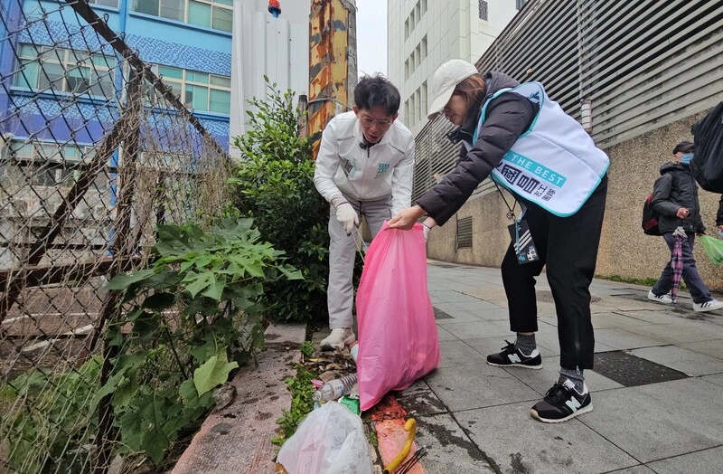 黃國昌競總發起新北大掃除　11路並進