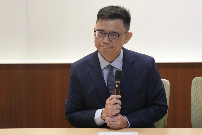 賴瑞隆為兒子打人道歉