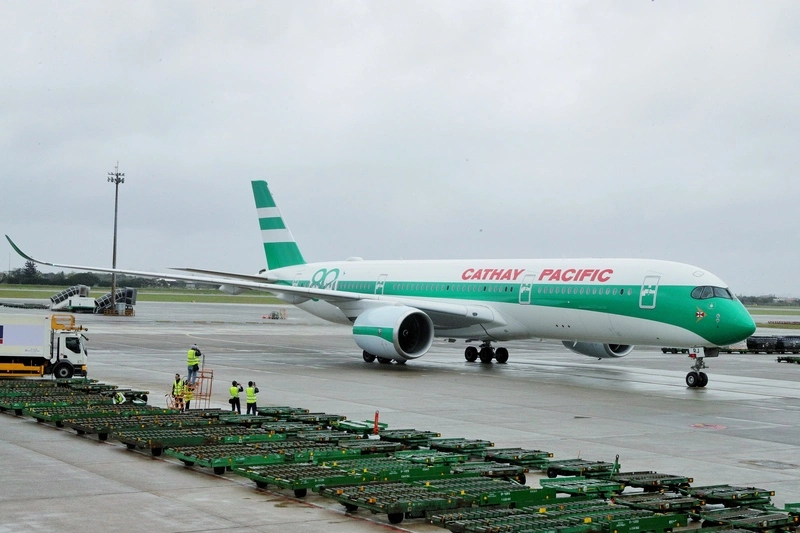 國泰航空慶祝80週年　生菜葉三明治塗裝班機來台