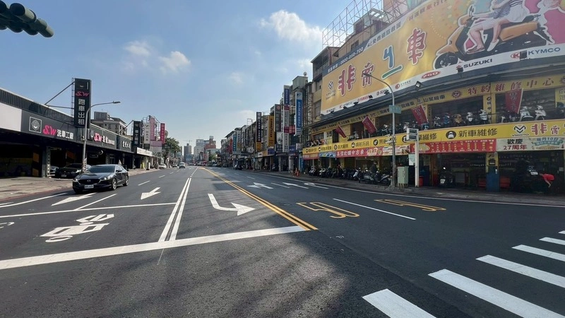 高雄使用轉爐石翻新路面