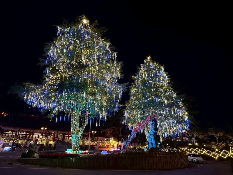 全台海拔最高耶誕樹點燈　山谷燈光節閃耀梨山