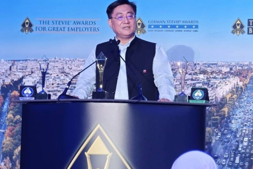 王金燦研究AI助攻廢水能源化　巴黎獲頒科技卓越金獎