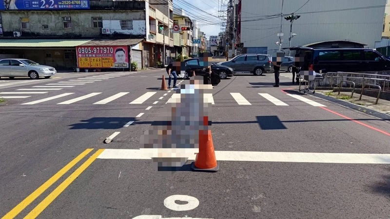 過馬路與大貨車發生碰撞　台中神岡89歲婦人不治