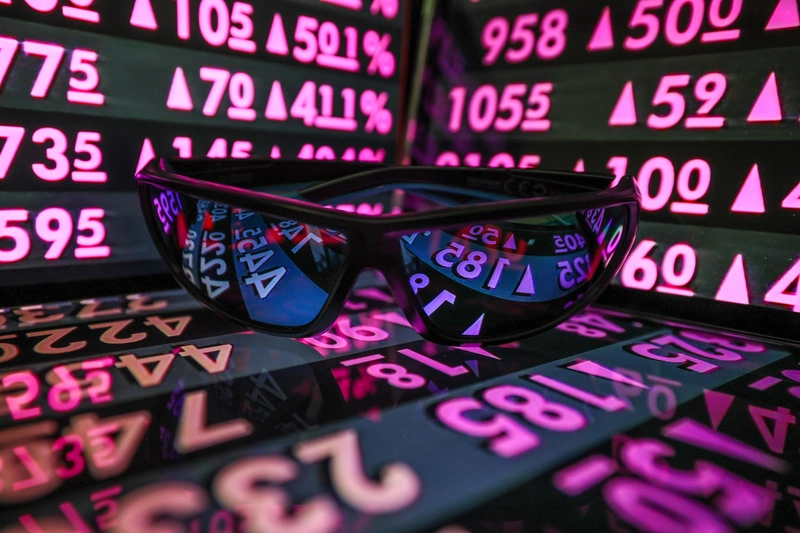 台股收盤上漲846.24點（2）