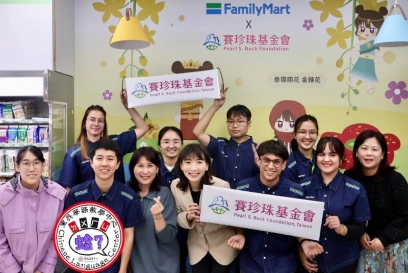 東吳大學外籍生超商體驗　練華語並感受職場文化