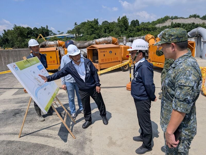 颱風巴威逼近　高雄市政府預布移動式抽水機防災