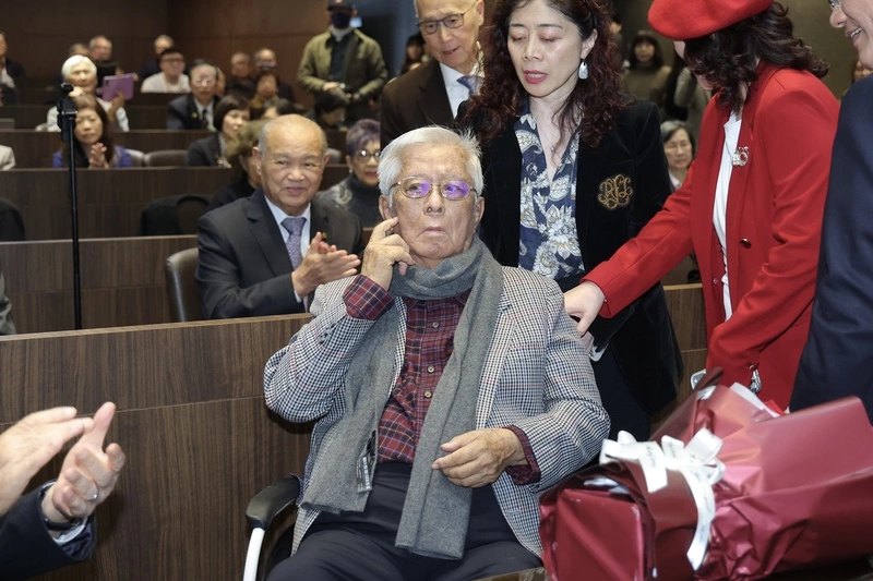 楊進添回憶錄上市　談百國免簽里程碑達成關鍵