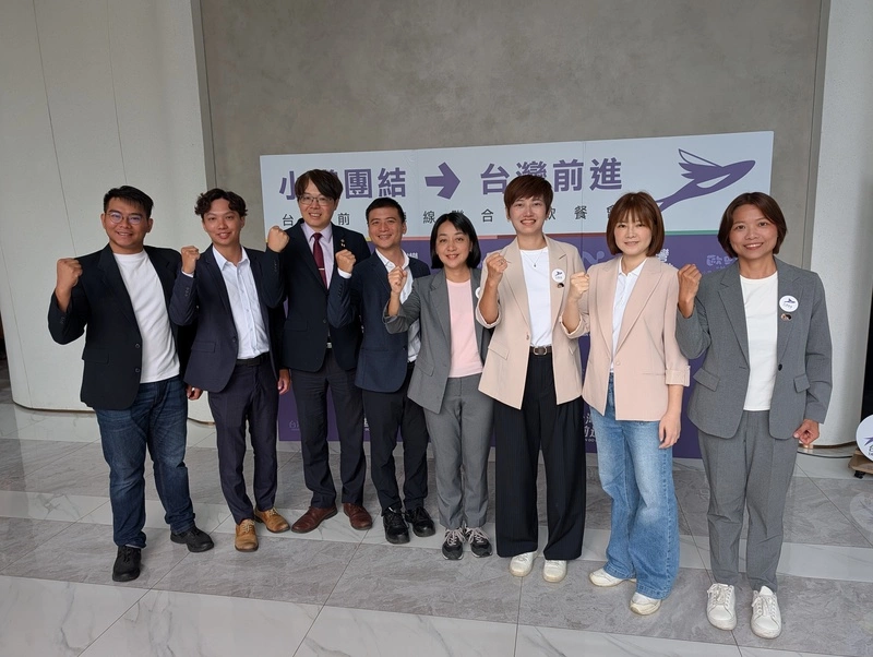 台灣前進陣線台中辦募款餐會　盼成第三勢力新選擇