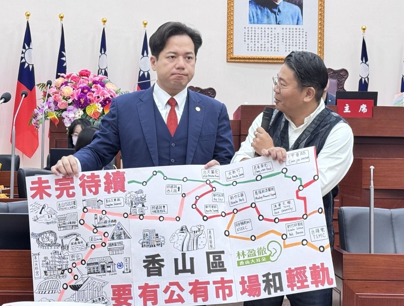 竹市綠議員質詢贈手繪地圖　盼輕軌延伸香山