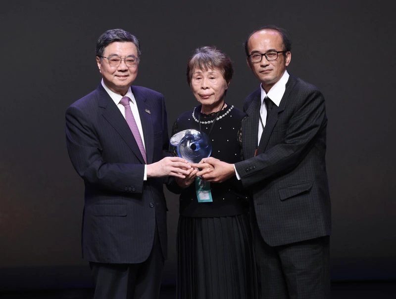 卓榮泰出席體育運動精英獎頒獎典禮