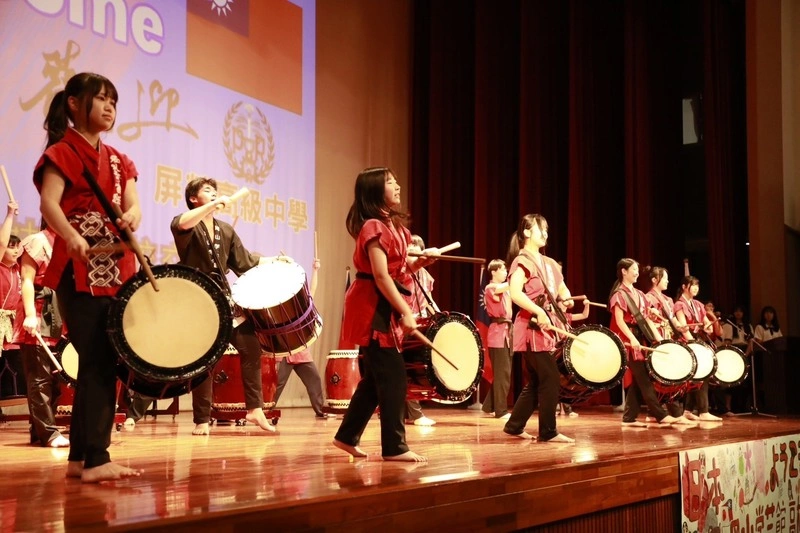 日本岡山學藝館高校訪屏榮高中　學生住進台灣家庭