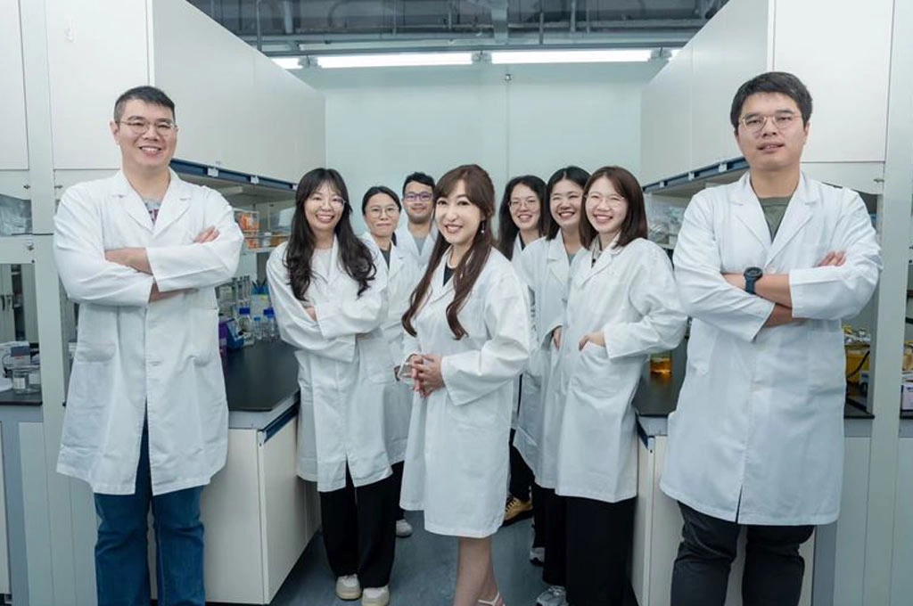 最強生技公司、台灣50成分股康霈九月營收「掛蛋」引發疑慮...盤中大跌6.13%!網友:一個月什麼都沒賣出去?