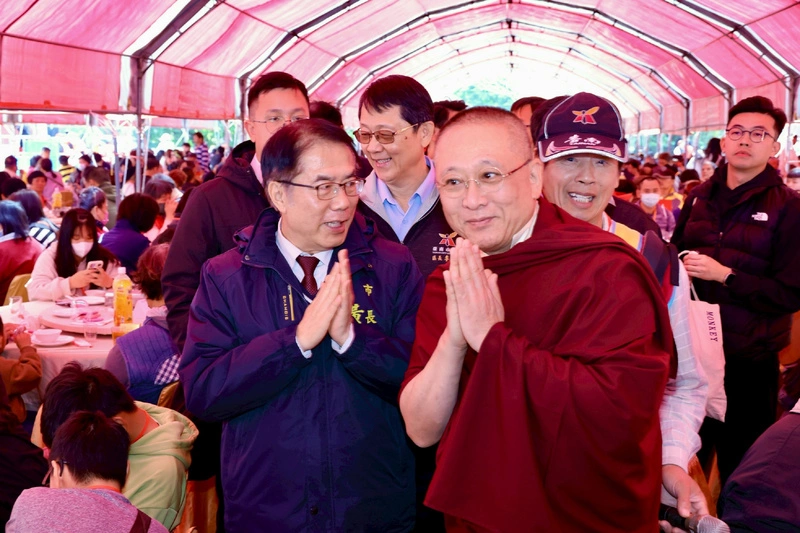 「佛祖請吃飯」公益圍爐　送暖台南山區弱勢戶