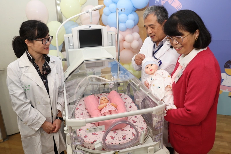 民團暖捐台大兒醫重症加護型新生兒保溫箱（2）