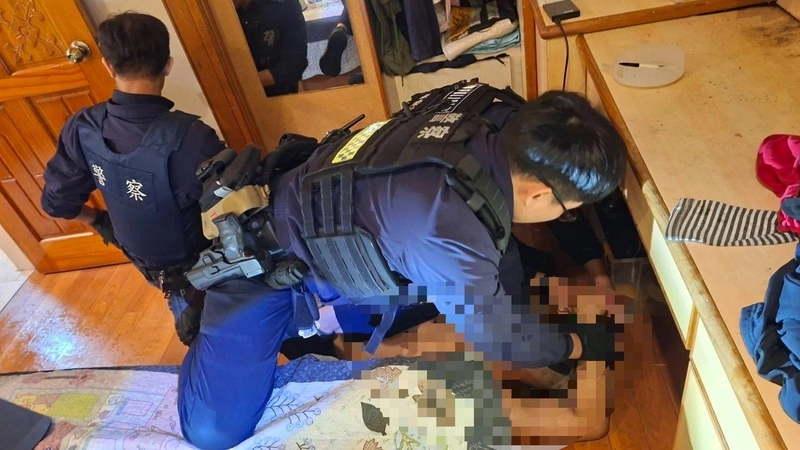 北市吸毒男家暴母燒手機　遭警壓制逮捕