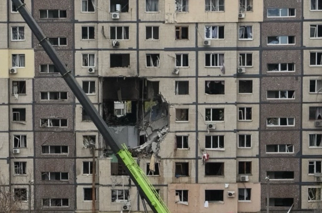 俄羅斯發動大規模空襲「壓垮烏克蘭防空」、2核電廠變電站受襲...烏國外長譴責「蓄意危害歐洲核安全」