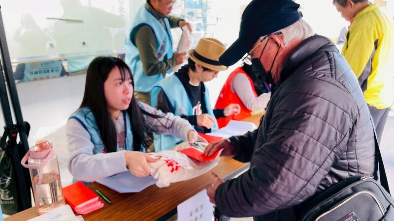 台東便當業者寒冬送暖　連12年送禮金給弱勢團體