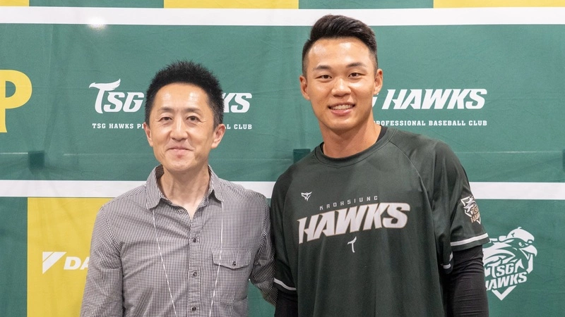 王柏融「日本的父親」岩本賢一來台　誇雙響砲厲害