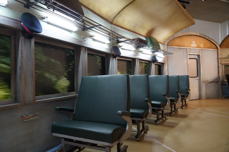 當藍皮列車重生成舞台　鐵博館攜手綠光劇團推特展