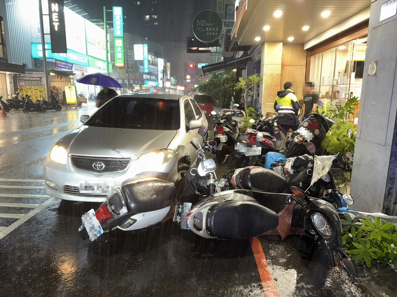 台中男子吸食依托咪酯、安非他命 毒駕撞1小客車8機車