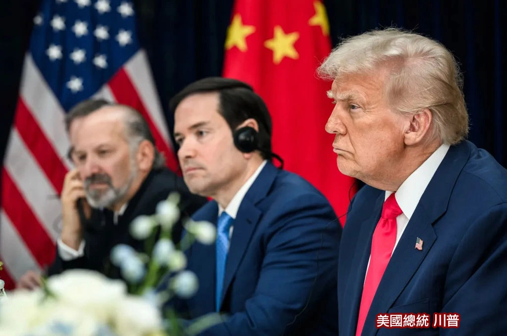 宣示美方晶片「主導權」！川普強調Blackwell晶片「領先對手10年」：最好的不會提供給外人、不准許賣給中國企業