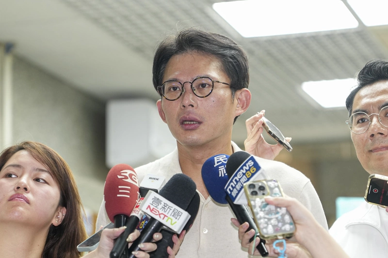 黃國昌：台灣晶片非從美國偷走　政府有義務保護