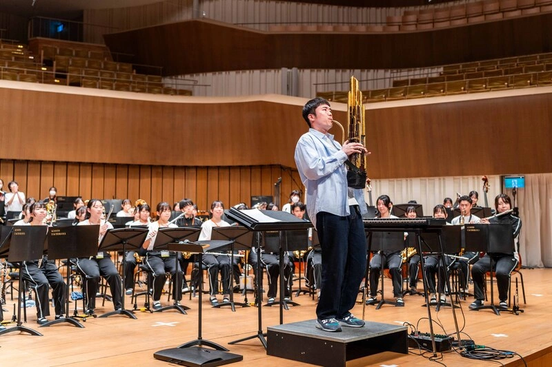 同根生團長楊智博與「橘色惡魔」同台共演