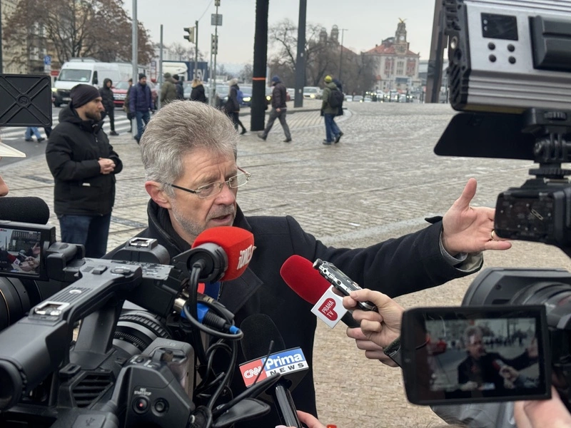 捷克紀念帕拉赫自焚57週年　參議長維特齊受訪