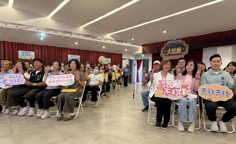 台東縣府首創獨居長者健身　接棒縣長藍綠參選人支持