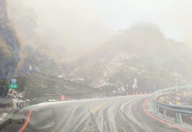 合歡山雪融可能又結冰　翠峰至大禹嶺段夜間封閉
