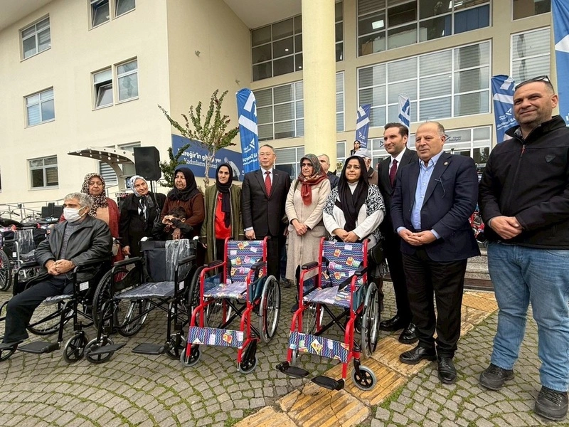 台灣捐兒童輪椅　土耳其身障兒受惠