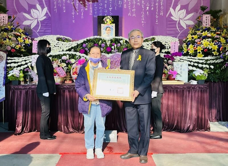 剪黏傳統工藝保存者鄭盛宏辭世　文化部頒贈旌揚狀