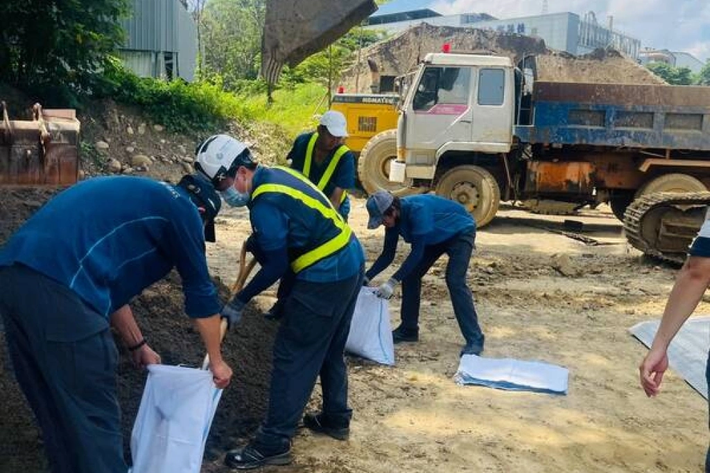 竹北市公所加強防颱  備沙包抽水機因應