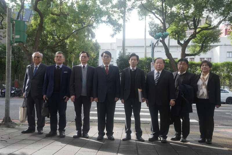 張惇涵率中選會被提名人拜會民眾黨團（1）