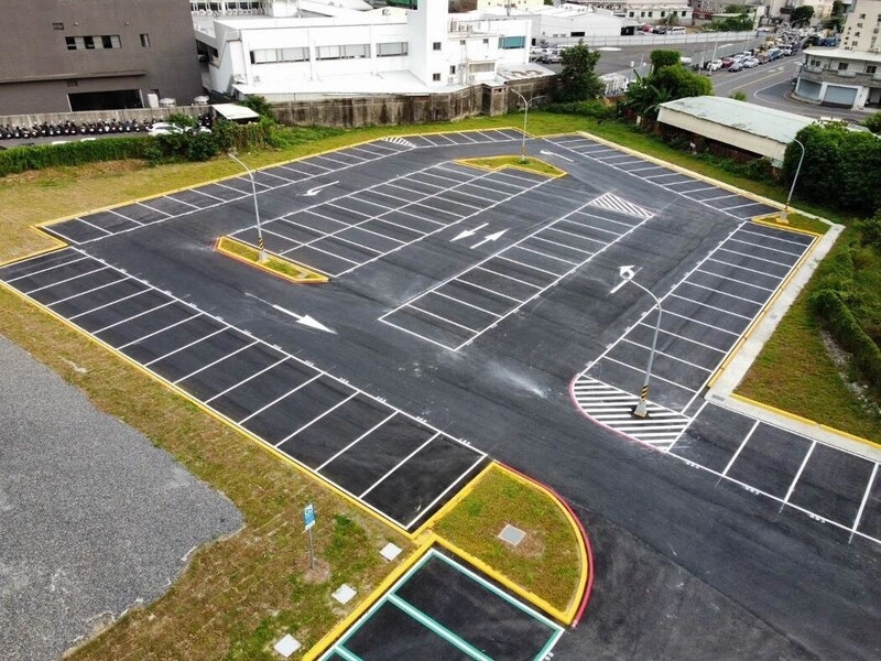 高雄左營、仁武2停車場啟用　增302格停車位