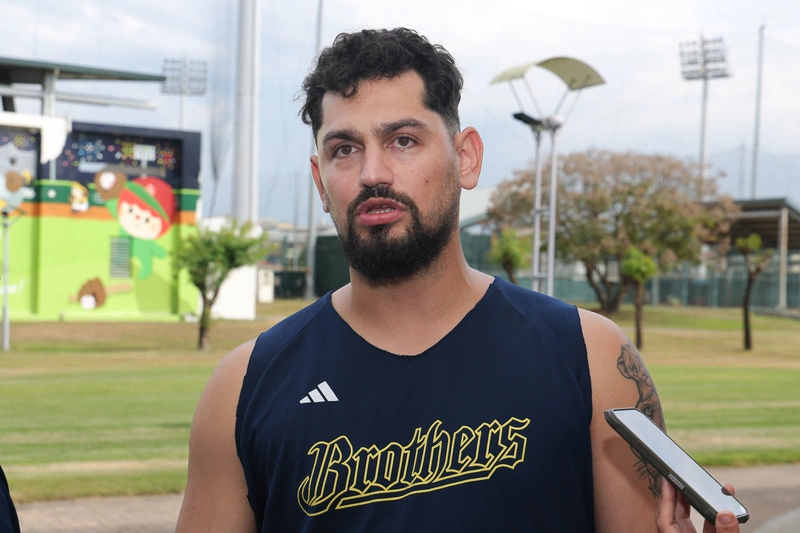 勝騎士已進牛棚練投約30顆　盼助兄弟隊奪總冠軍