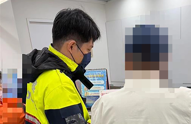 彰化男誤信假投資臨櫃提款　員警到場勸阻