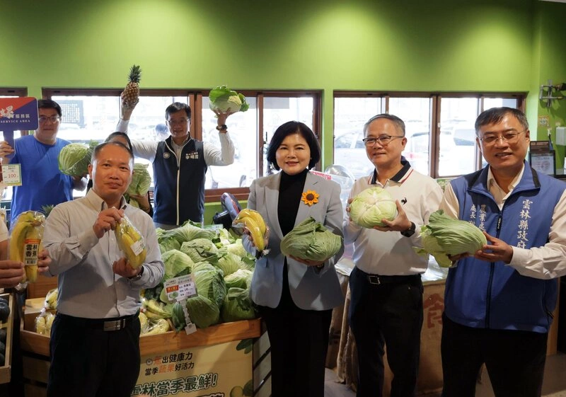 張麗善西螺服務區推銷雲林在地農產