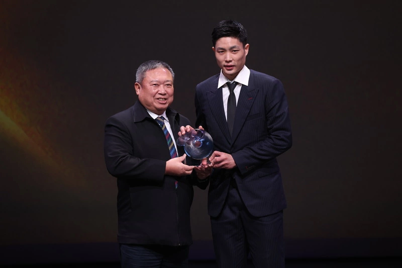 周天成獲頒體育運動精英獎最佳運動精神獎