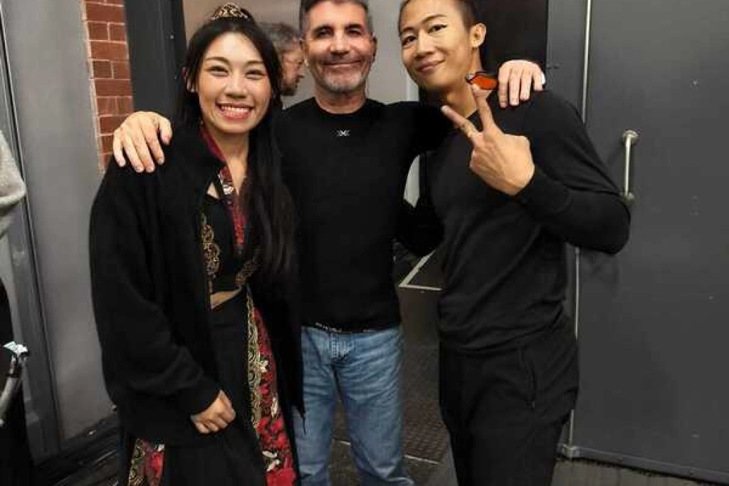 楊立微苦練火舞20年　腿毛燒掉血液不通不改其志