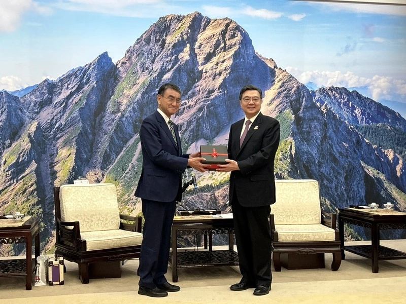 卓榮泰接見日本前外務大臣河野太郎　盼雙邊續合作