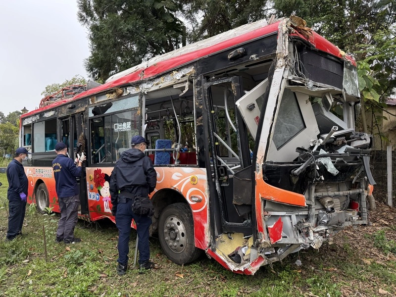 杉林溪遊園車墜邊坡　司機無酒駕、警方運安會勘驗