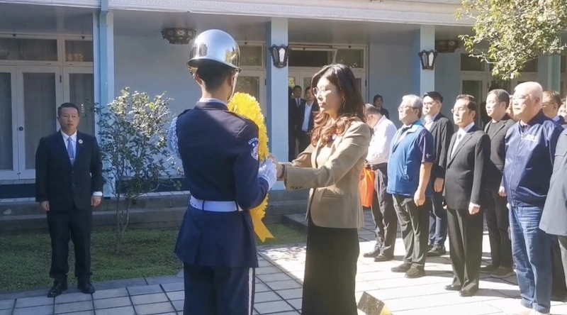 鄭麗文國民黨慶謁陵兩蔣（2）