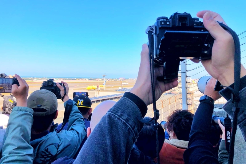 星戰彩繪機C-3PO來台卸妝　航迷爭睹直呼很值得