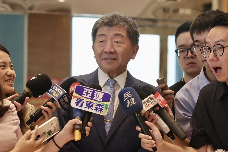 蔣萬安批問題油槓中央 陳時中：講錯話認錯就好