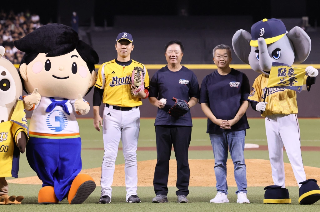 2025 CPBL中華電信台灣大賽，邀VIP會員應援、完成任務可得限量好禮與啦啦隊合影機會