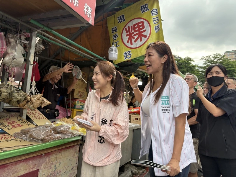 蘇巧慧掃街座談拉抬小雞　徐巧芯跨區站台白營陳怡君
