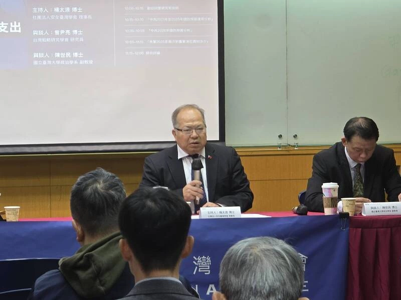 擾台共機銳減　學者：中共防兩會期間飛行員叛逃